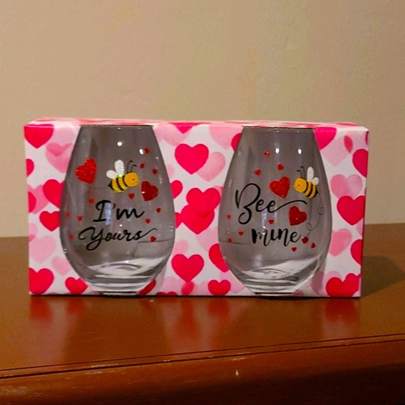 New! Set of two Stemless Wine Glasses - Picture 1 of 10
